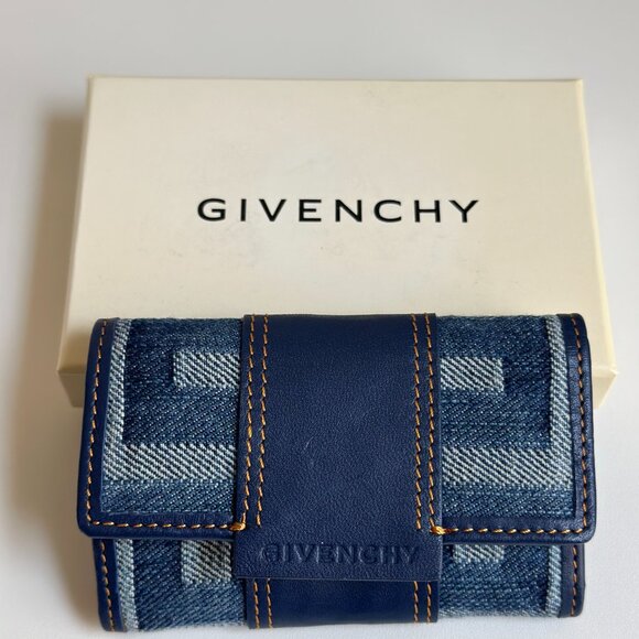 Givenchy vintage key and card holder - Picture 5 of 6